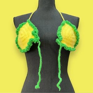 Handmade crochet crop top yellow with green small size 100% hot cotton 35 dlls